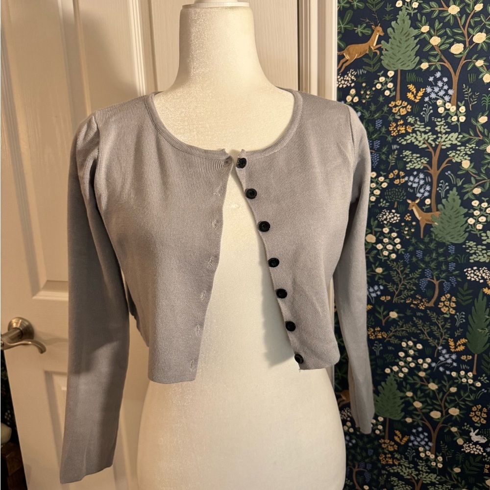 Light Gray Knit Top​
